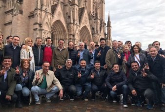 Pol�ticos y sindicalistas opositores unidos en la misa convocada por Moyano