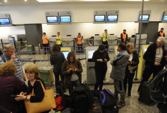 Conflicto gremial hizo que se cancelaran 214 vuelos de Aerol�neas Argentinas
