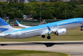 Aerol�neas Argentinas sum� dos vuelos a Madrid: uno para Boca y otro para River