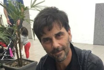 Juan Darth�s se fue del pa�s