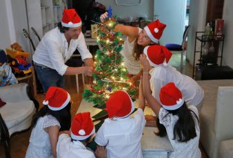 Un cuento de Navidad. Fueron adoptados y hoy tendr�n sus primeras Fiestas en familia