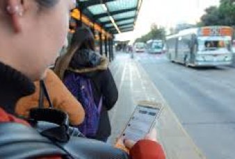 Suman lneas a las app para saber cundo llega el colectivo y habr pantallas en las paradas del Metrobus