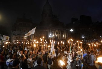 Masiva marcha contra el tarifazo