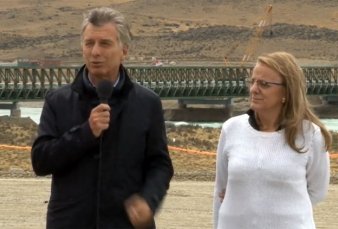 Mauricio Macri, junto a Alicia Kirchner: "En las elecciones uno debate sus propuestas pero al d�a siguiente tenemos que estar todos tirando para la misma direcci�n"