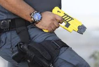 La Polica portea tambin comprar pistolas Taser para usar en el subte
