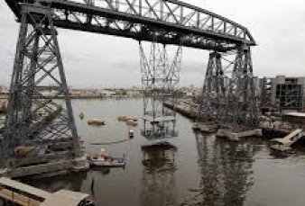 Transbordador de La Boca: desde que lo arreglaron slo hizo 2 viajes y no tiene uso