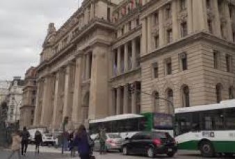 Desde hoy multarn a los autos que circulen sin permiso por la zona peatonal de Tribunales