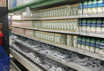 Denuncian falta de leche en las g�ndolas de supermercados