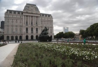 Con la inauguracin de la plaza CCK, avanza el Parque del Bajo