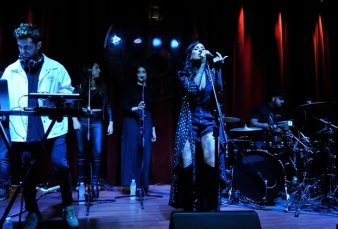 Cande Tinelli present� su primer disco: "En mis canciones muestro c�mo soy, me banco lo que sea"