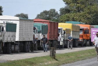 Ingreso rcord de camiones con la cosecha a los puertos del Gran Rosario