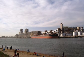 Financiar�n con u$s32,2 millones el dragado del puerto de Quequ�n