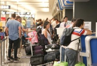 En quince d�as desde Aeroparque solo habr� vuelos de cabotaje y a Uruguay
