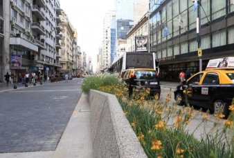 Lista para la peatonalizacin, la avenida Corrientes sorprende con su nueva cara