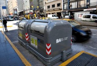 Polmica por los nuevos contenedores de Corrientes que impiden el cartoneo