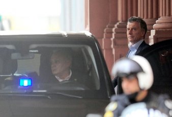El impacto de la crisis - El Gobierno en alerta por los mercados: reuniones, cancelaciones y la presencia de Dur�n Barba