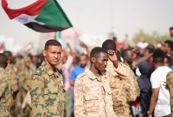 Cay Bashir en Sudn y asumen los militares