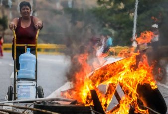 Maduro anuncia el inicio de 30 das de racionamiento elctrico en Venezuela