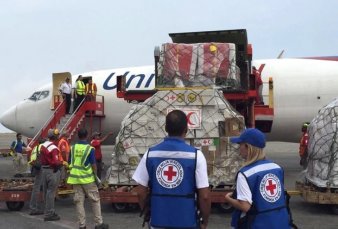 Lleg a Venezuela el primer cargamento de ayuda humanitaria trasladado por la Cruz Roja