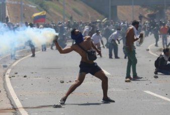 Fuerte tensin en Venezuela por el alzamiento de Juan Guaid