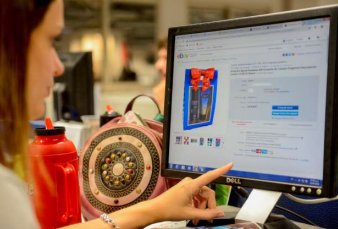 Primer mes del nuevo "puerta a puerta": las compras en sitios del exterior crecieron un 33%