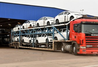Suben los reintegros para las exportaciones de autos al Mercosur