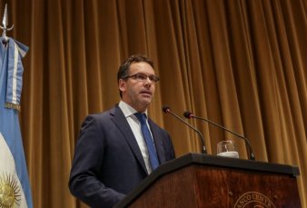 El d�lar cruz� nuevamente los $46, pero el Central pudo aplicar una leve baja de tasa