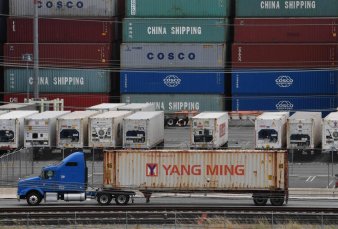 China responde a EE UU con una subida de aranceles sobre bienes valorados en 60.000 millones de dlares