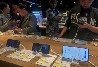 Millones de celulares de todo el mundo, afectados por la guerra comercial de Trump