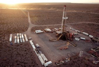 Macri inaugura ducto para evacuar petr�leo crudo de Vaca Muerta