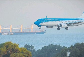 Aerol�neas negocia una asociaci�n con Delta: compartir�n ganancias en rutas