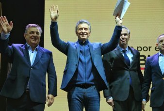 Mauricio Macri en C�rdoba: "Tuvimos problemas entre las tropas pero ya est�, mi abuela 'dec�a sana, sana, colita de rana'"