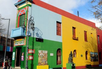 Caminito cumple 60 aos y sus paredes recuperan los colores originales