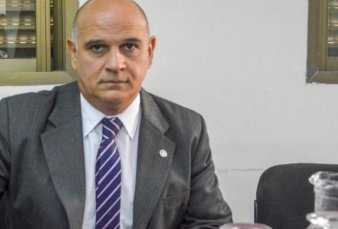 Carlos Rvolo: "Me importa un bledo qu cambio poltico venga, ac hay que seguir haciendo exactamente lo mismo"