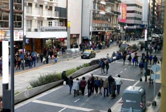 Por la peatonalizacin, le bajaron 5 decibeles a la calle Corrientes