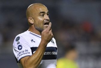 Santiago Silva dio positivo en doping - "Hice un tratamiento de fertilidad y dio alta la testosterona"