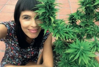 Cannabis medicinal - Valentina Bassi: "Te meten preso por cuatro plantas en el balcn"