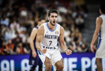 Argentina clasific a la semifinal del mundial de basquet - Facundo Campazzo: "Es tremendo, es increble, queremos seguir haciendo historia"