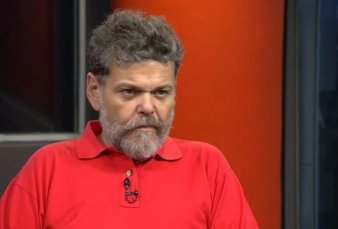 Escndalo con Alfredo Casero en un bar de Palermo