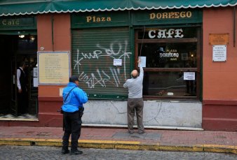 Dej de atender al pblico el histrico bar Plaza Dorrego