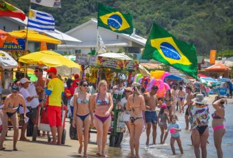Verano: los que viajan afuera ir�n m�s cerca y se apuran a reservar antes del domingo