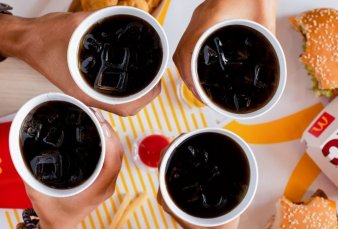Cambio sustentable en McDonald's: reduce el uso de pl�sticos