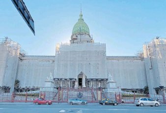 Descubrirn la fachada del Congreso, pero quedar tapada por andamios