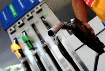 El Presidente orden� a YPF dar marcha atr�s con el aumento del 5% en los combustible