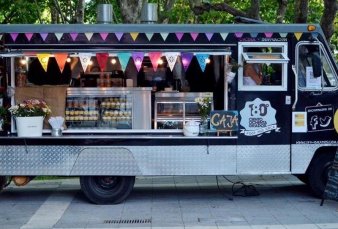 Con cambios en la ley, buscan hacer viable el plan para instalar food trucks en los barrios