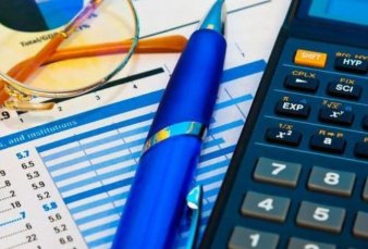Bancos aumentan hasta 50% las comisiones de paquetes y productos