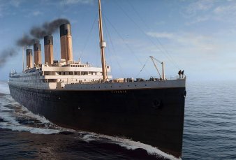 Un submarino choc contra el Titanic