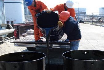 Aplican licencias no autom�ticas a la importaci�n de crudo, naftas y gasoil