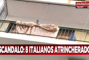 Esc�ndalo en Recoleta: 8 italianos atrincherados