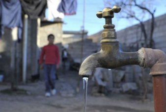 Salta: Ponen en marcha obras para llevar agua a los wichis